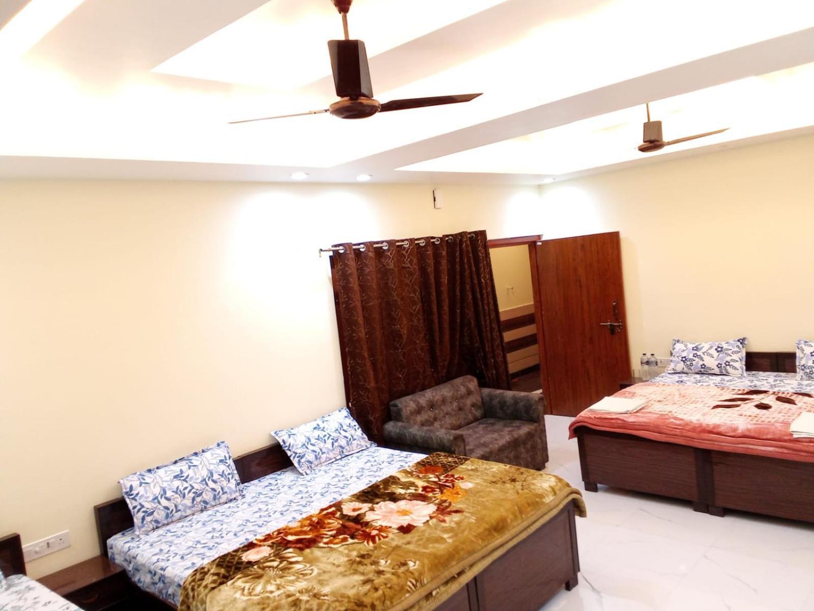 Kaka Guest House Ayodhya Eksteriør bilde